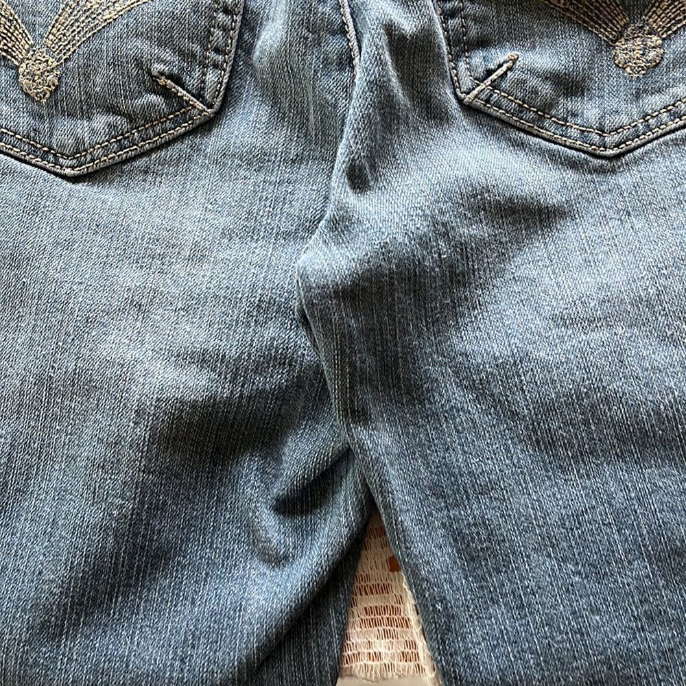 DISTRESSED WOMEN’S SIZE 6 DEMOCRACY SKIMMERS/BERMUDAS jean shorts - Picture 6 of 8